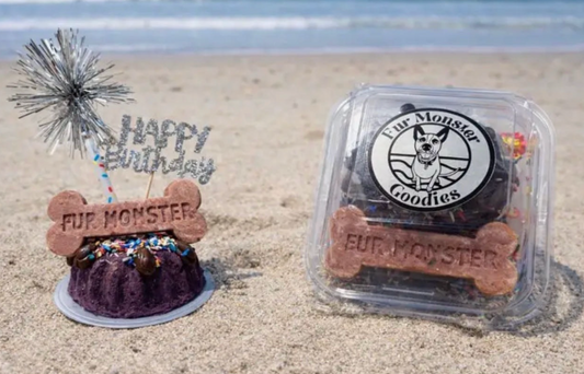 Fur Monster Goodies | Freeze-Dried Celebratory Cake – Organic Grass