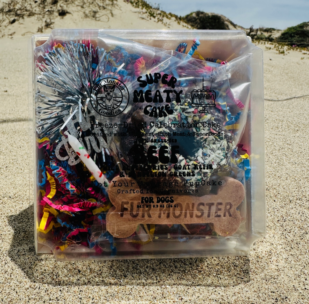 Fur Monster Goodies | Freeze-Dried Celebratory Cake – Organic Grass