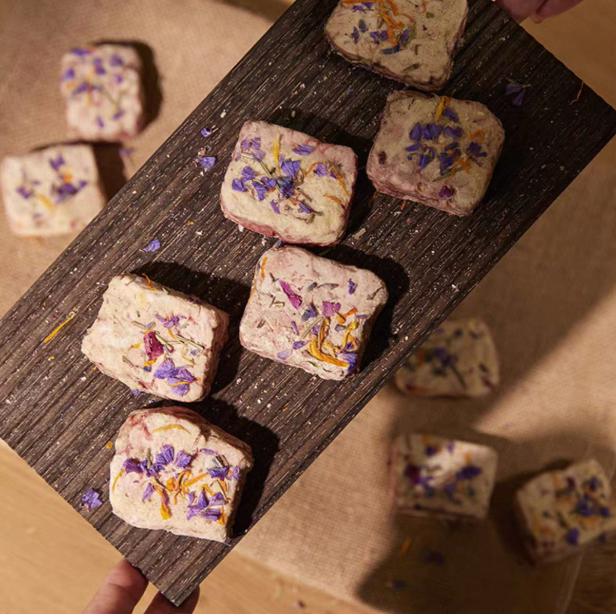 Fredy | Freeze-Dried Lamb Brain with Parmesan & Edible Flowers – 2 oz